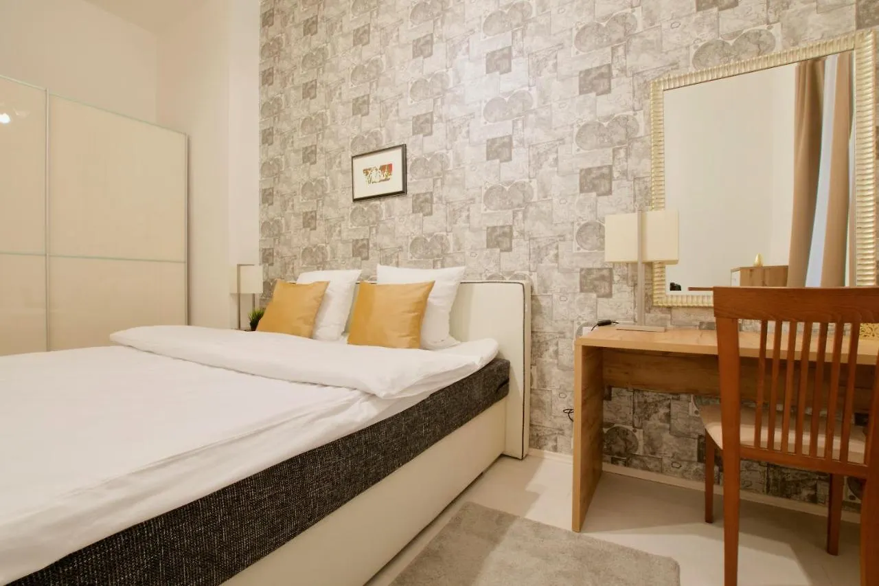 Premium Apartments By Hi5 - Elegant Suites Budapest 0*,