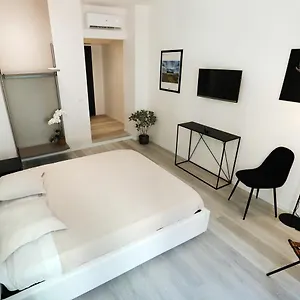 Boutique Four Panzió Bari