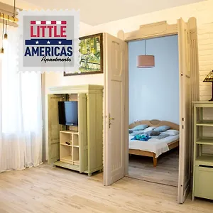 Little Americas Detroit Apartament